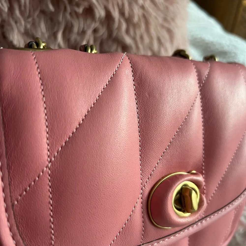 Coach PILLOW MADISON SHOULDER BAG
18 WITH QUILTING - Picture 2 of 13